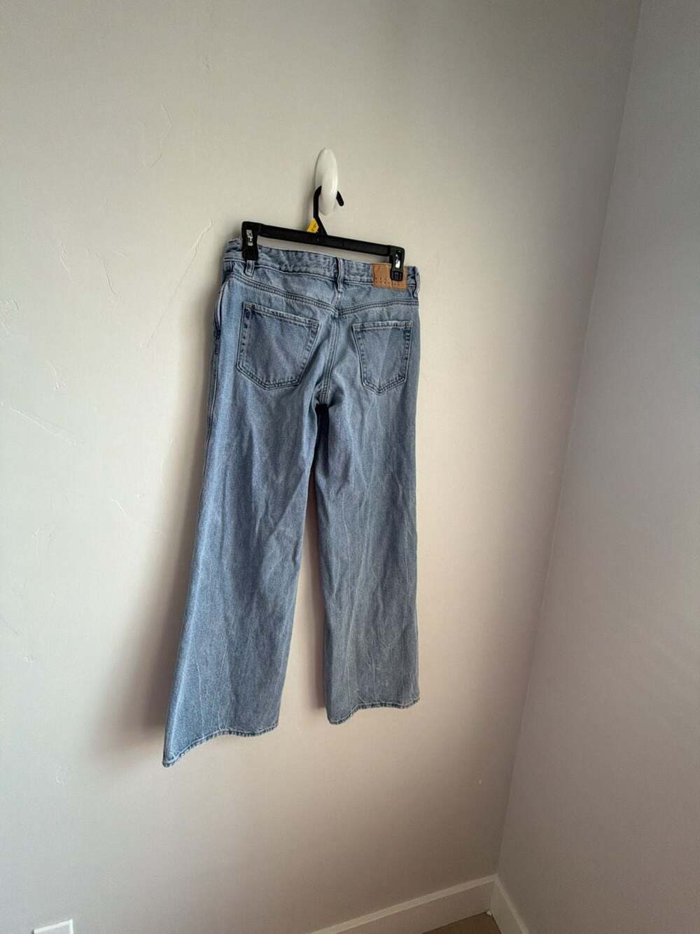 PacSun Women's Baggy Wide Leg Jeans Light Wash - Picture 4 of 5